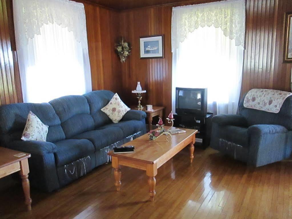 Gite Les Acres Tranquilles B&B Port-Daniel Ngoại thất bức ảnh
